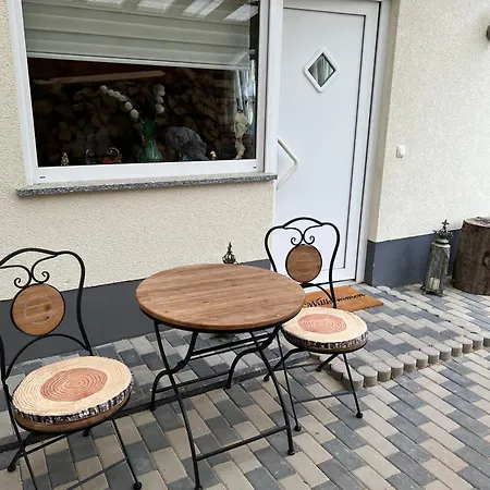 Apartment Ferienwohnung Schwanheim Schwanheim